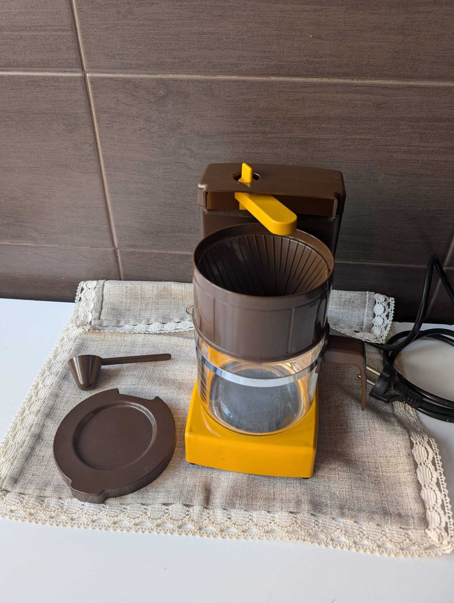 Máquina de Café Vintage, marca VIPO