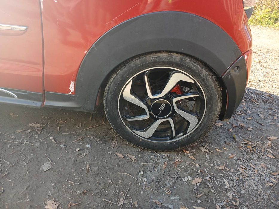 Microcar M8 alufelgi czarna podsufitka skórzane fotele