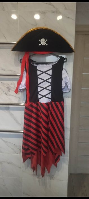 Жіночий костюм Піратки