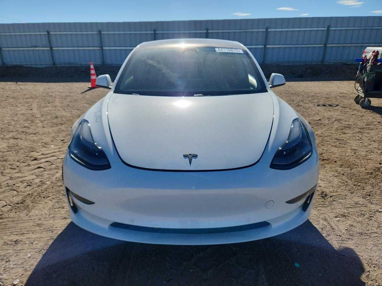 Tesla Model 3 Dual Motor Long Range 2021)