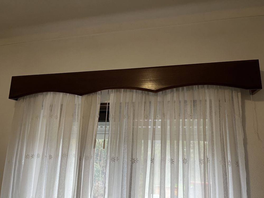 Suporte para cortinas com calha