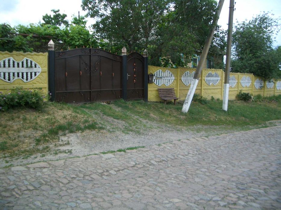 Продам житловий будинок с. Пархомівка Богодухівський р--н Харківська.