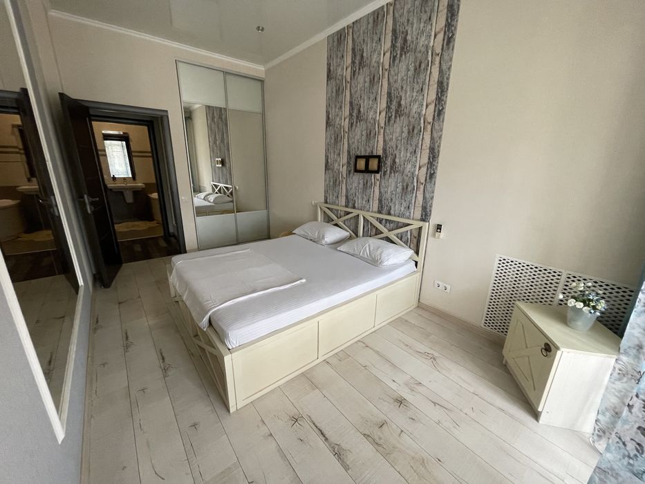 Квартира-студія люкс на пр Гагаріна