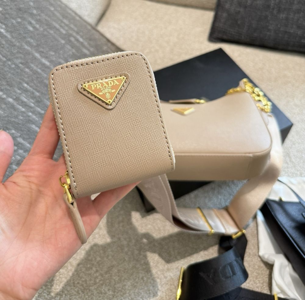 Сумка в стилі Prada re-Edition 2005 Saffiano 1:1