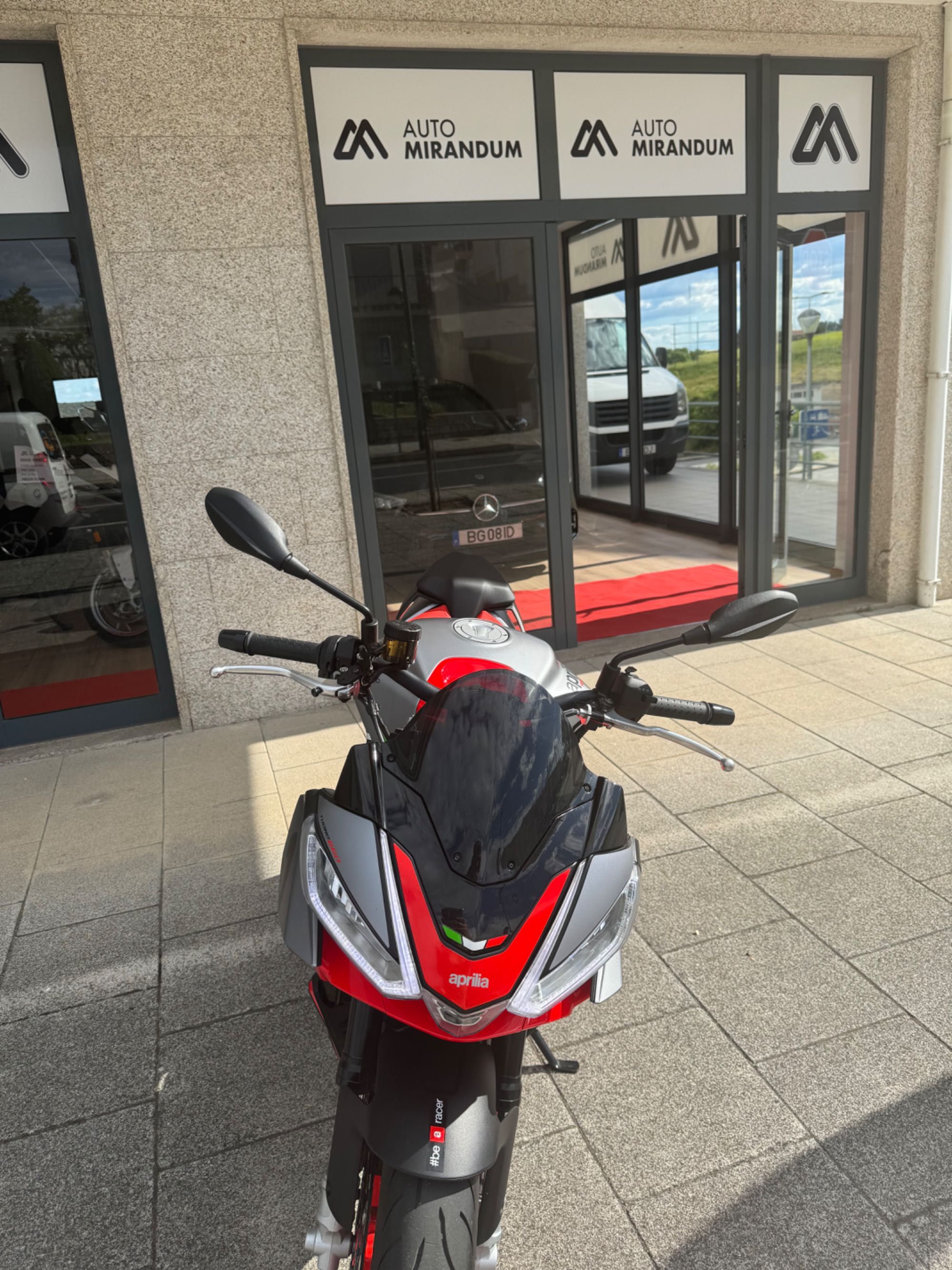 Aprilia Tuono 660