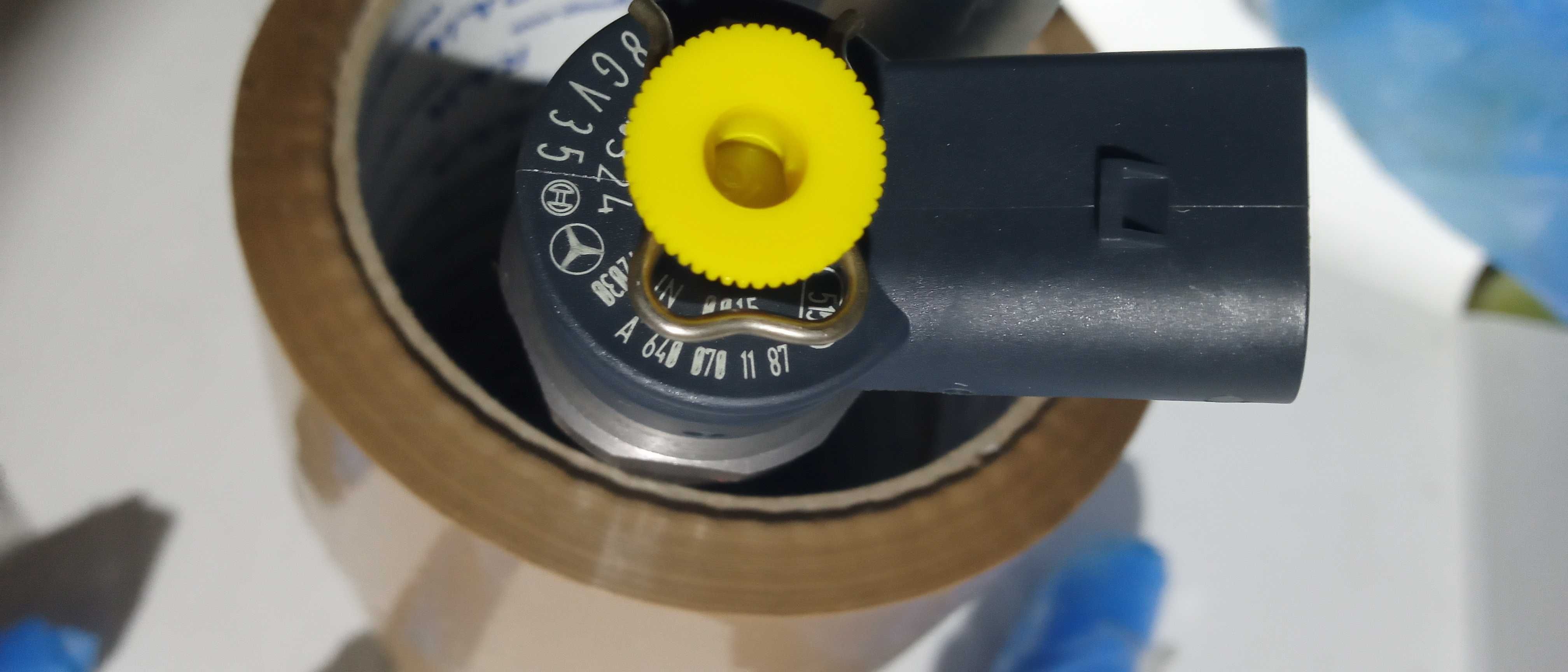 Нова Оригінальна Форсунка BOSCH 0445110324 A6400701187 Mercedes-Benz