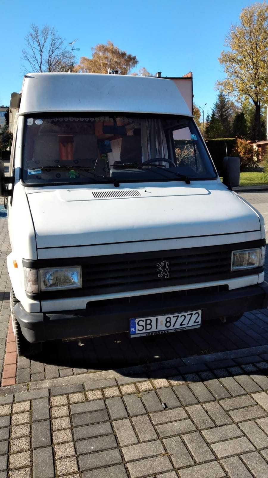 Peugeot J5 kamping