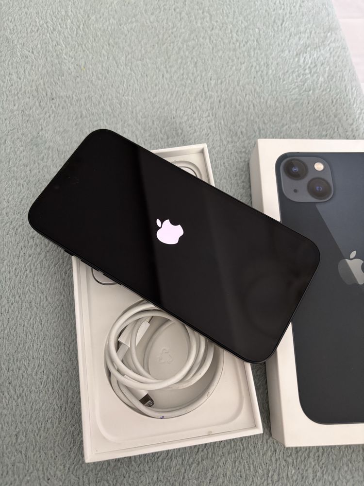 Айфон 13 256 gb почти новый