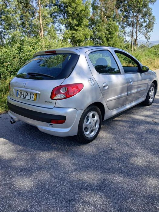 Peugeot 206 plus 1.1 - 83000 Km