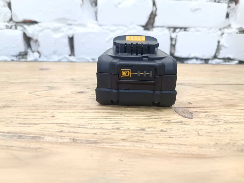 Акумулятор, батарея DeWALT (DCB184G) DCB205G 20V Oil-Resistant