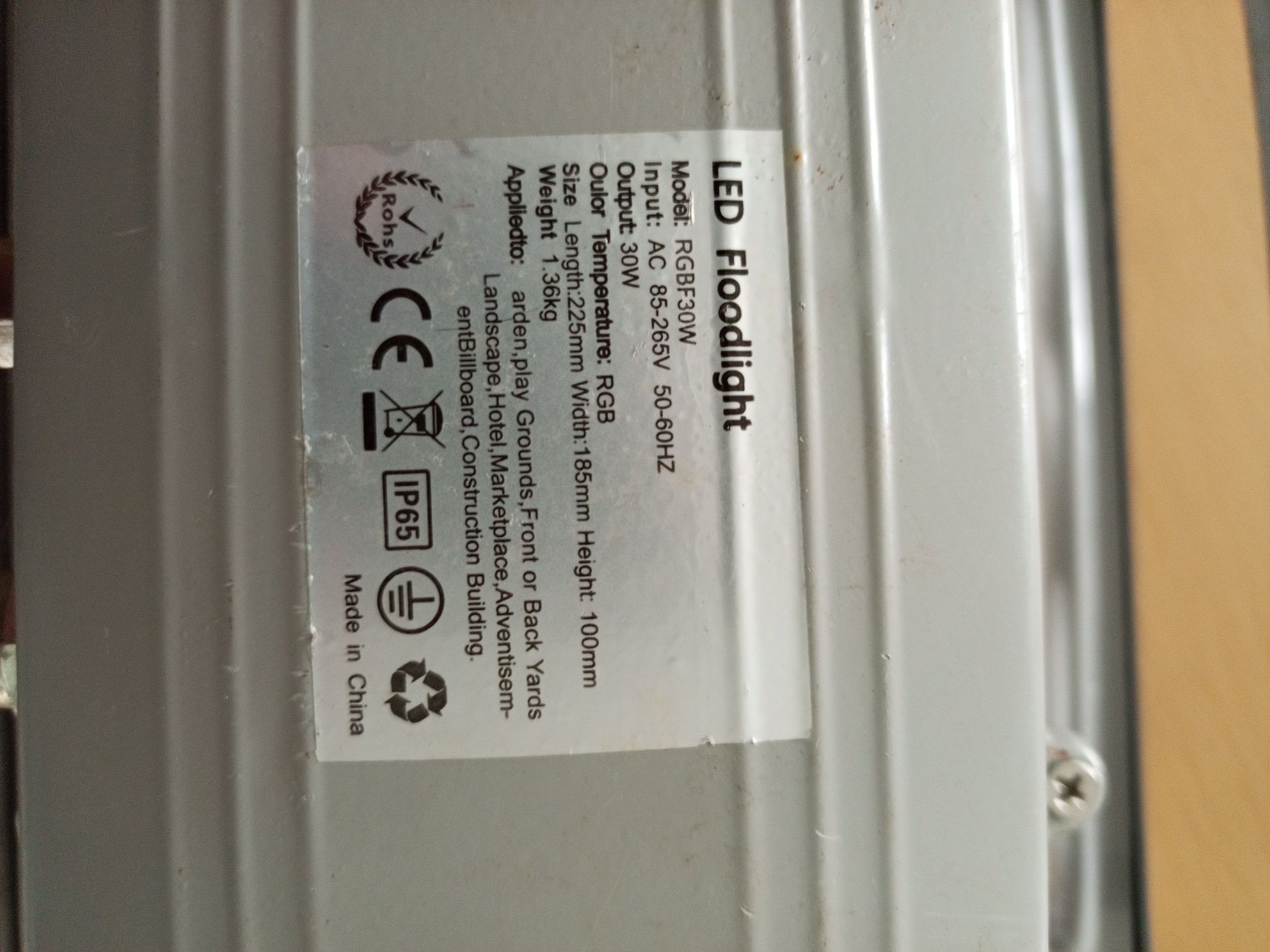 Sprzedam halogen LED z czujnikiem ruchu