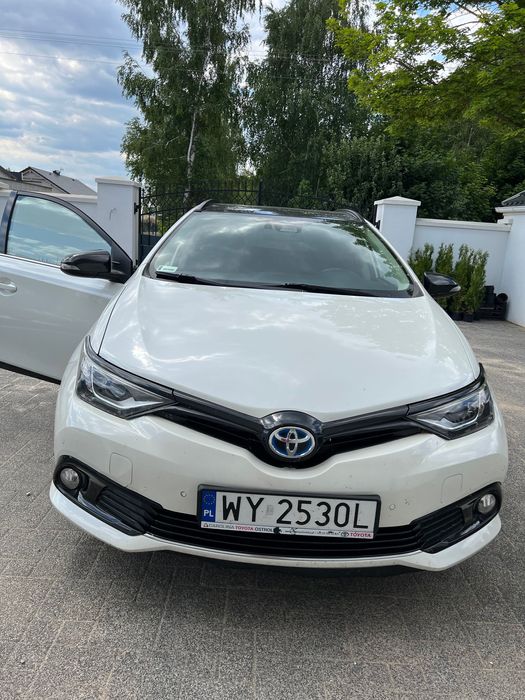 Toyota Auris 1,8 Selection Salon Polska