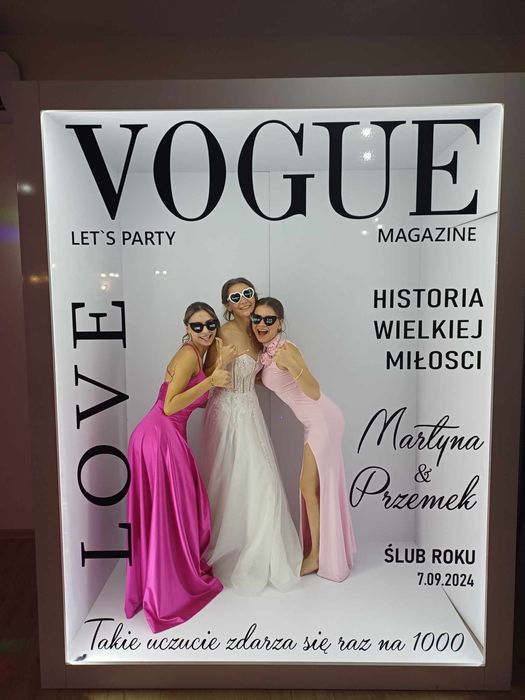 Fotobox. Magazine. Okładka gazety. Atrakcja na impreze
