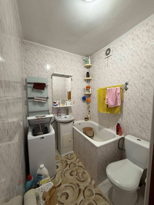 Продаж 2-х кім район центру