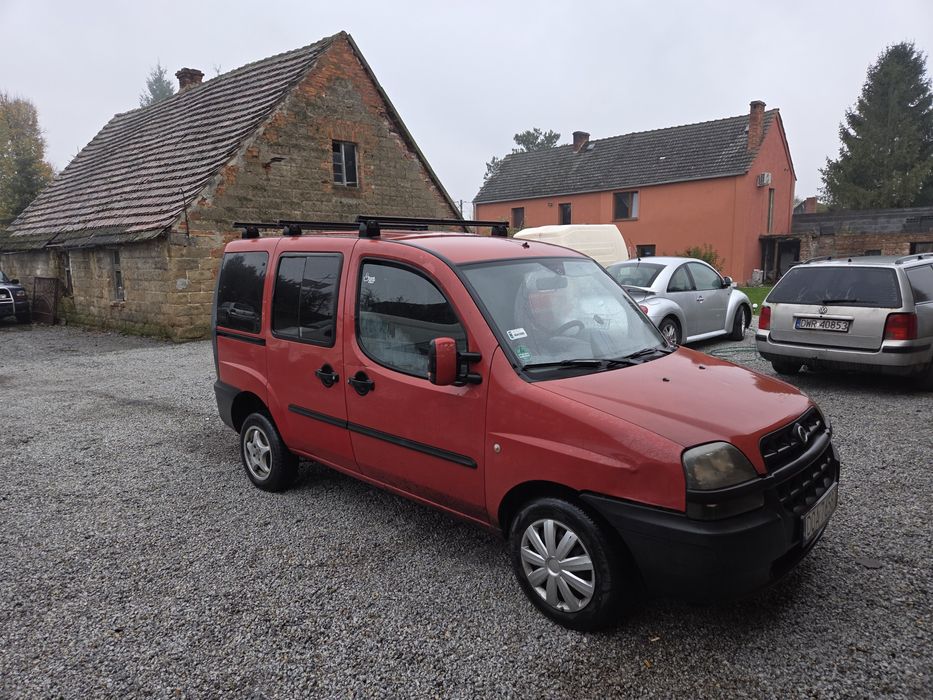 Fiat dobloo 1.6 benz 2003 r 5 osobowy