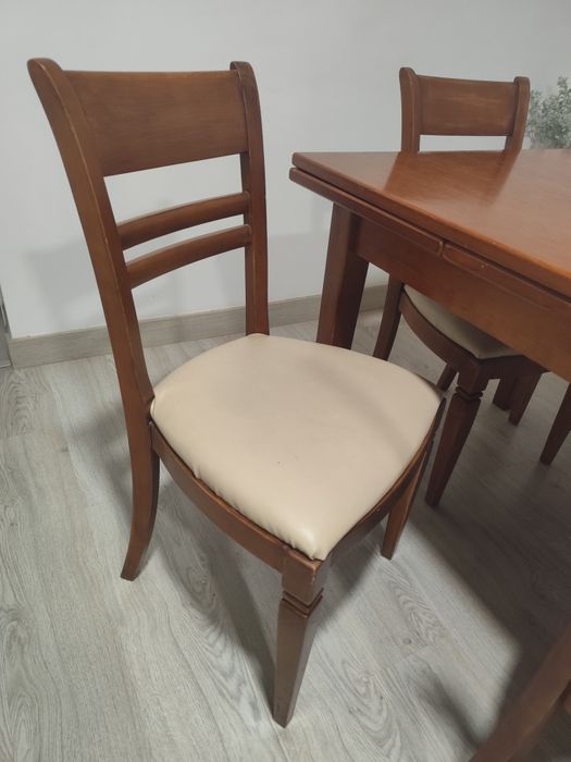 Mesa cerejeira com 6 cadeiras