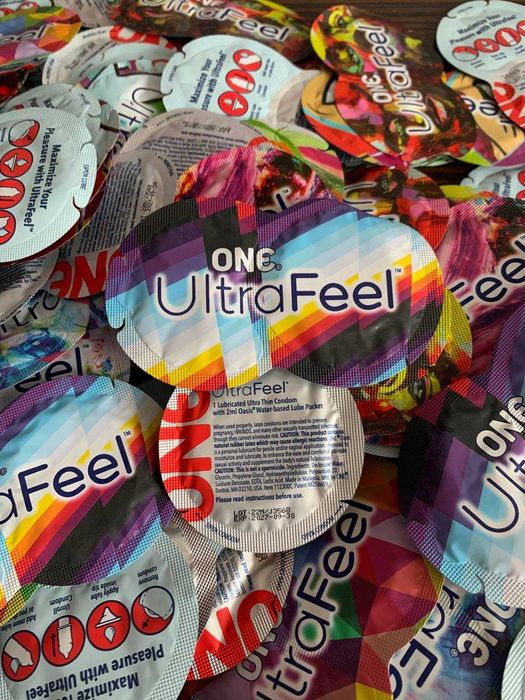 Презервативи ONE Ultrafeel 2 в 1 презерватив + лубрикант ван зі США