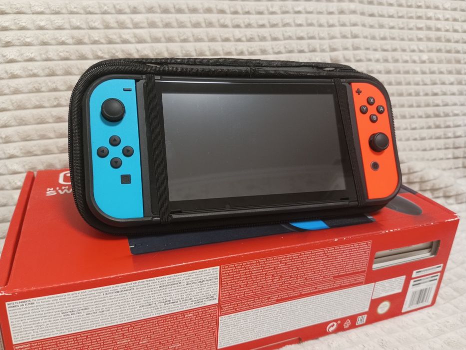 Продам Nintendo Switch V2 стан нової