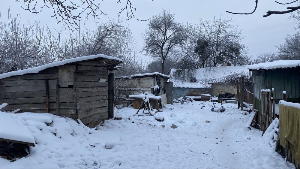 Продаж земельної ділянки з будинком в с.Шпитьки (Мрія, Мила, Петрушки)