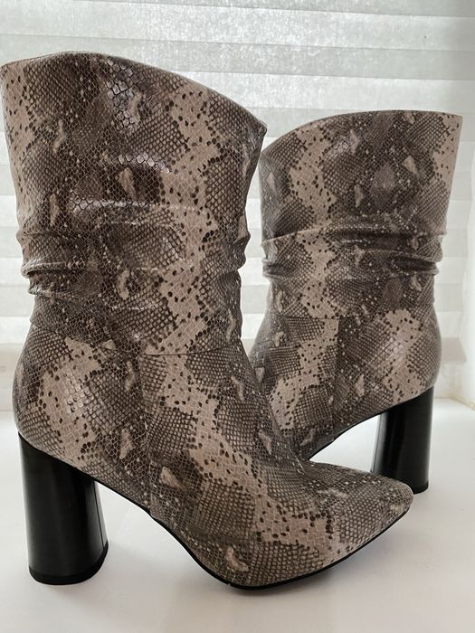 Розкішні демі ботінки