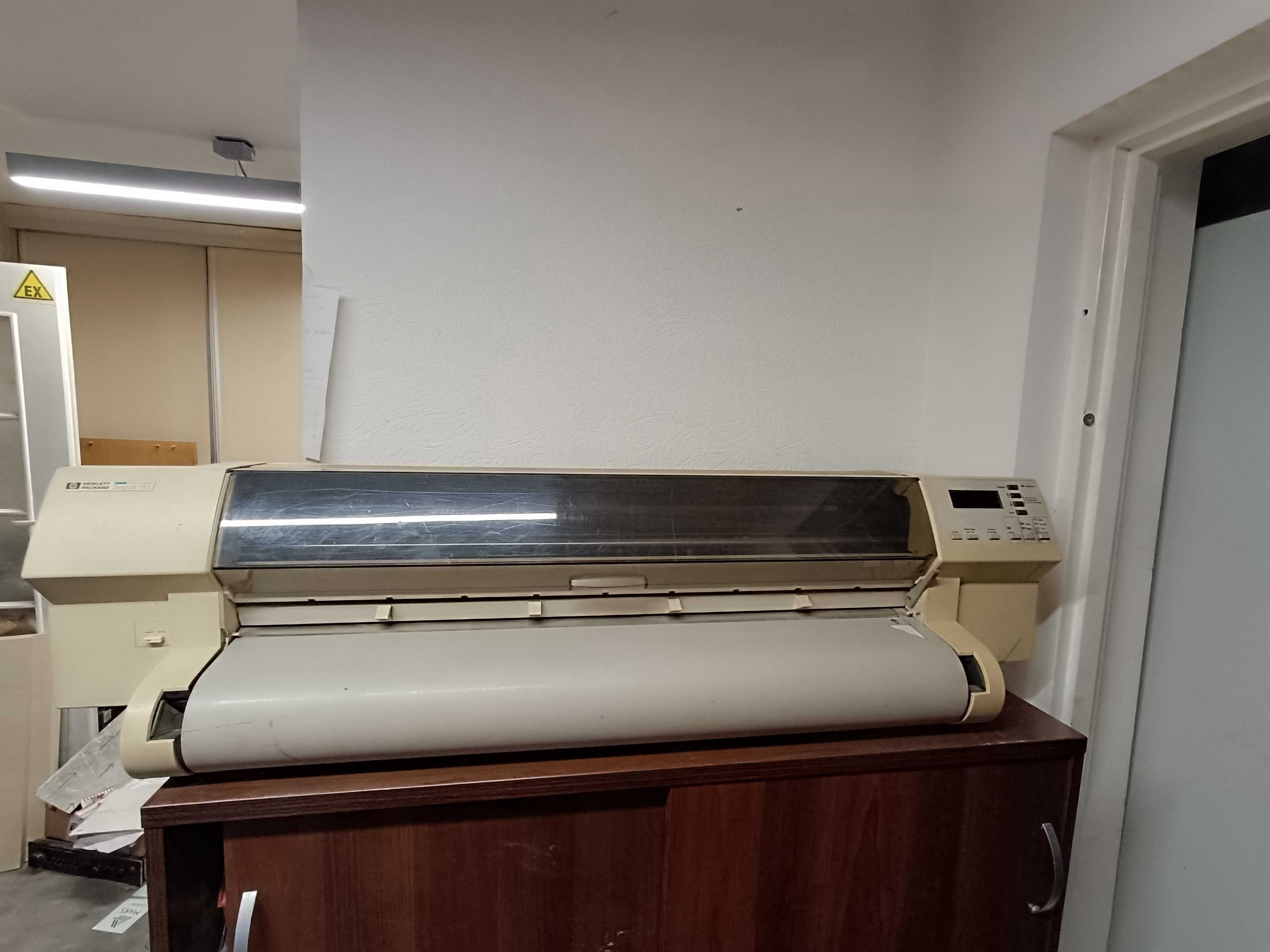 Ploter drukarka DesignJet 750C druk formatu A0