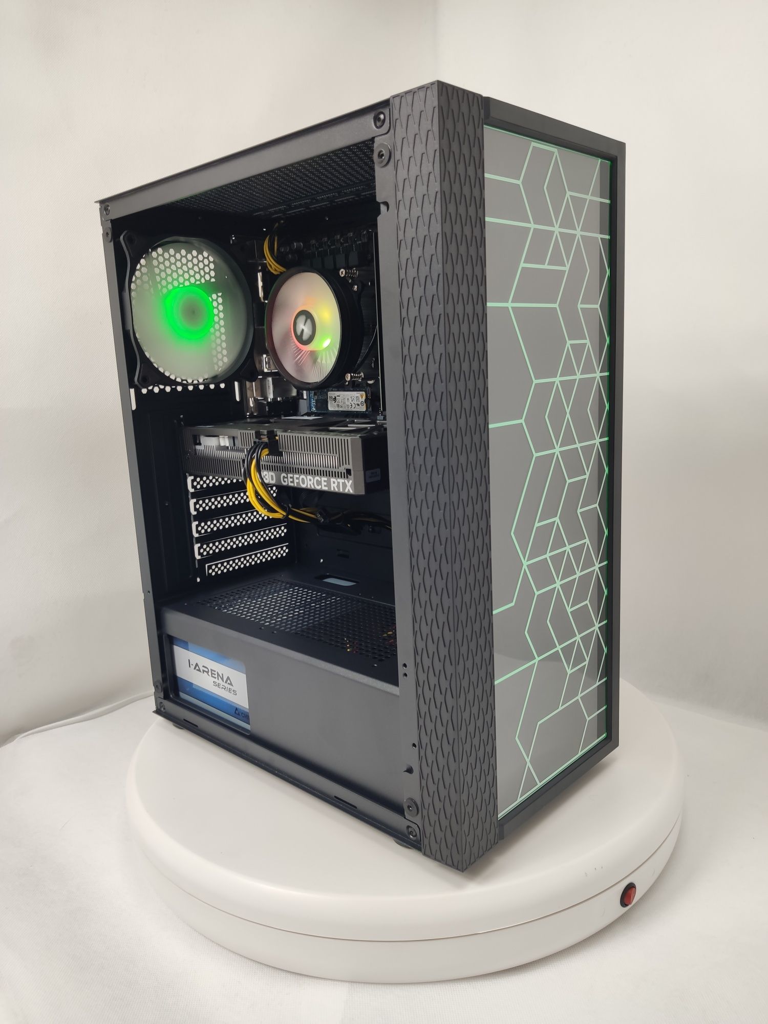 Komputer Gamingowy i7-14700, RTX 5060, 16 GB,SSD,Win 11 Pro