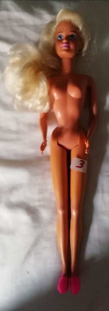 Bonecas tipo barbies elegantes