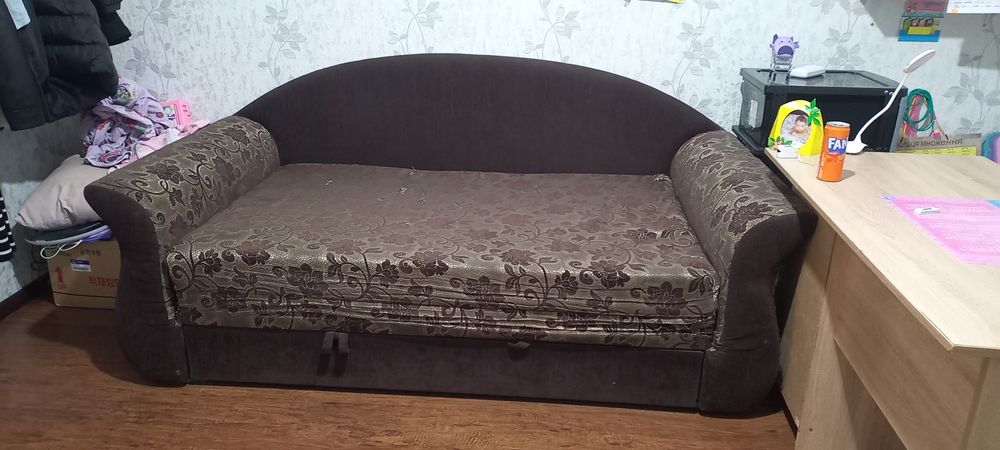 Продам диван !!!