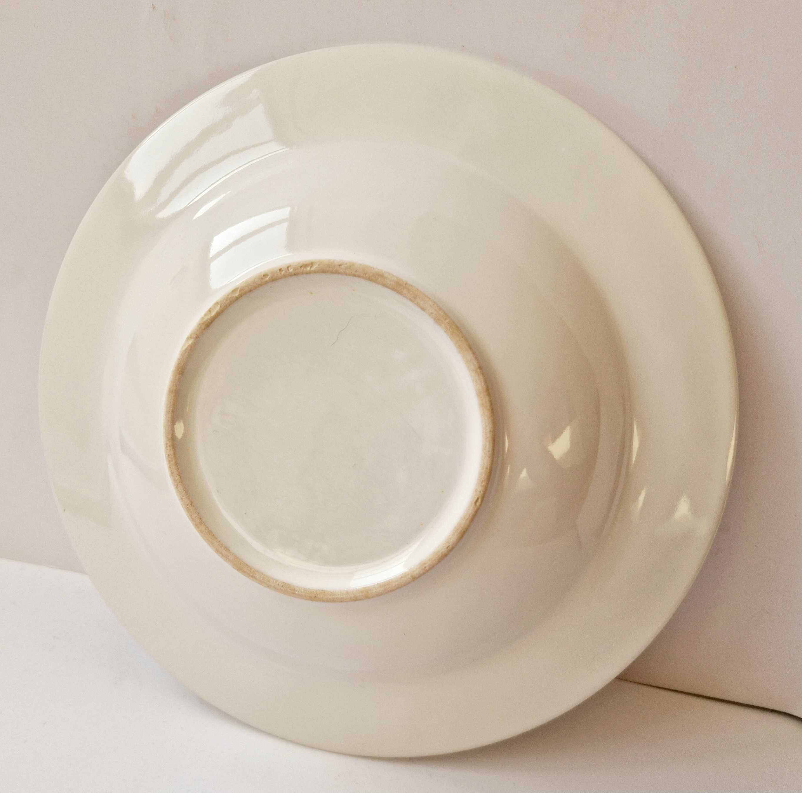 Тарелка глубокая суповая белая керамика 23 см с бортом