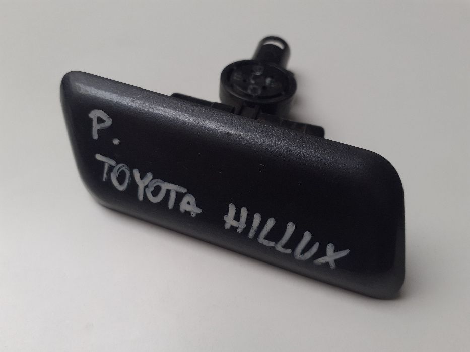 Toyota Hillux zaslepka dysza spryskiwacz Prawa Oryginał