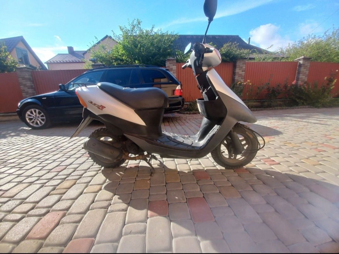 Скутир Suzuki let's 2