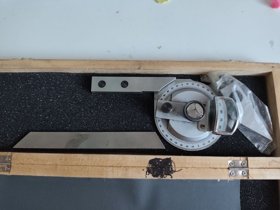 uniwersalny kątomierz kątowy Universal Bevel Protractor