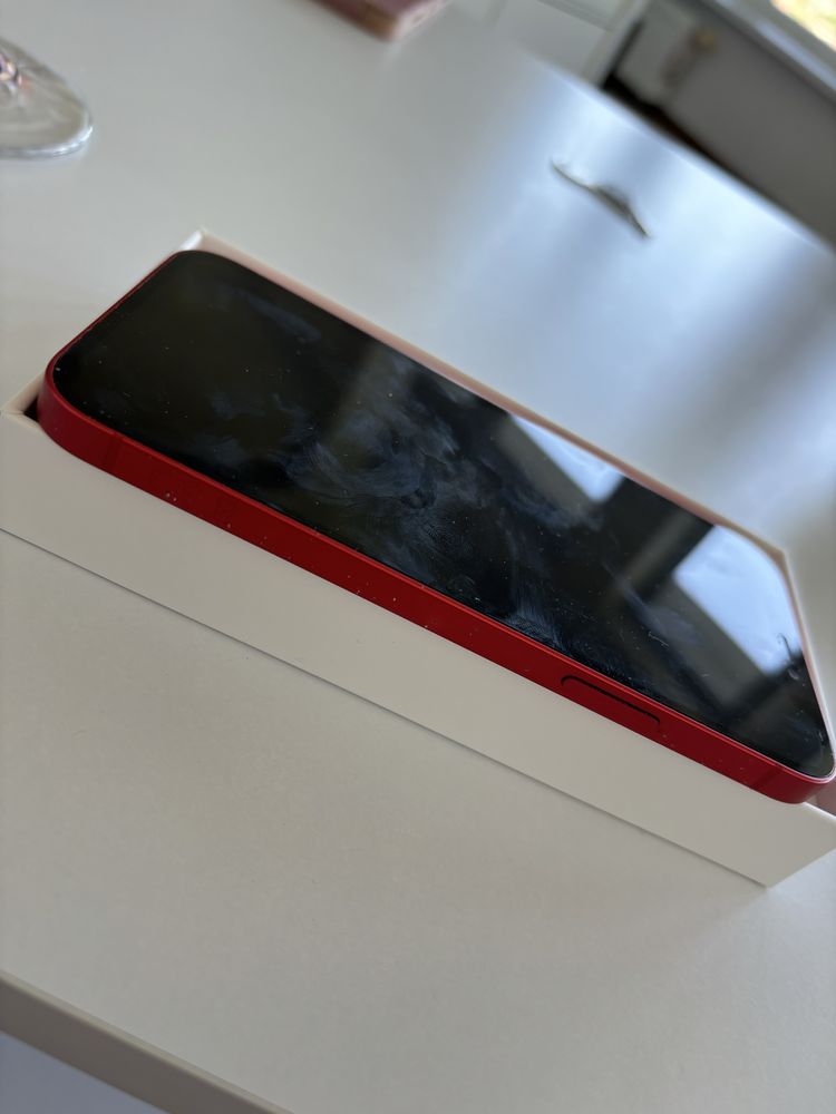 Czerwony Iphone 12 128gb