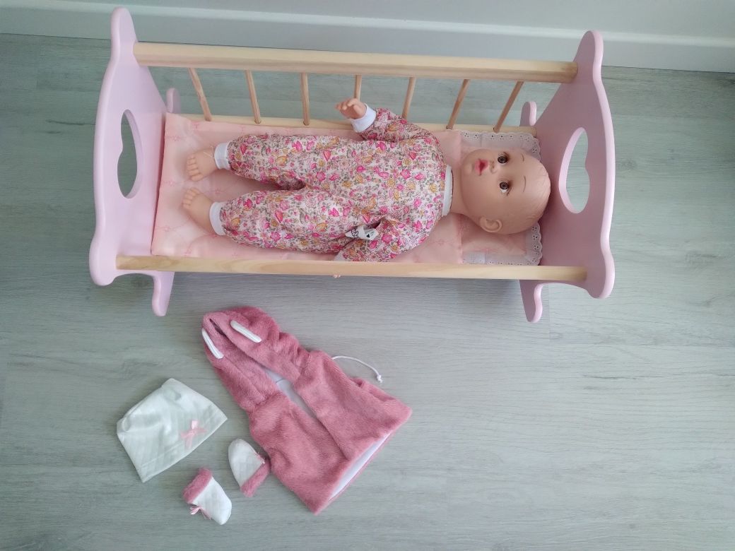 Kołyska łóżeczko dla lalki i lalka mówi śpiewa nowy zestaw Kinderplay
