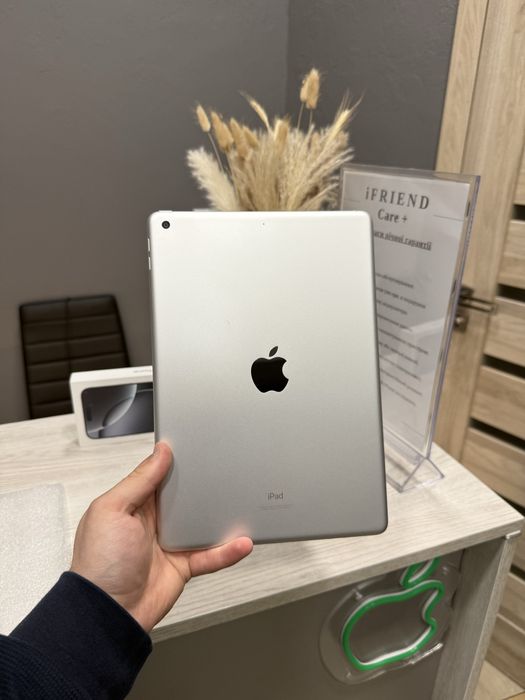 New/Open iPad 9 10.2” 64gb silver