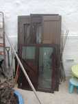 2 portas e 2 janelas ee alumínio