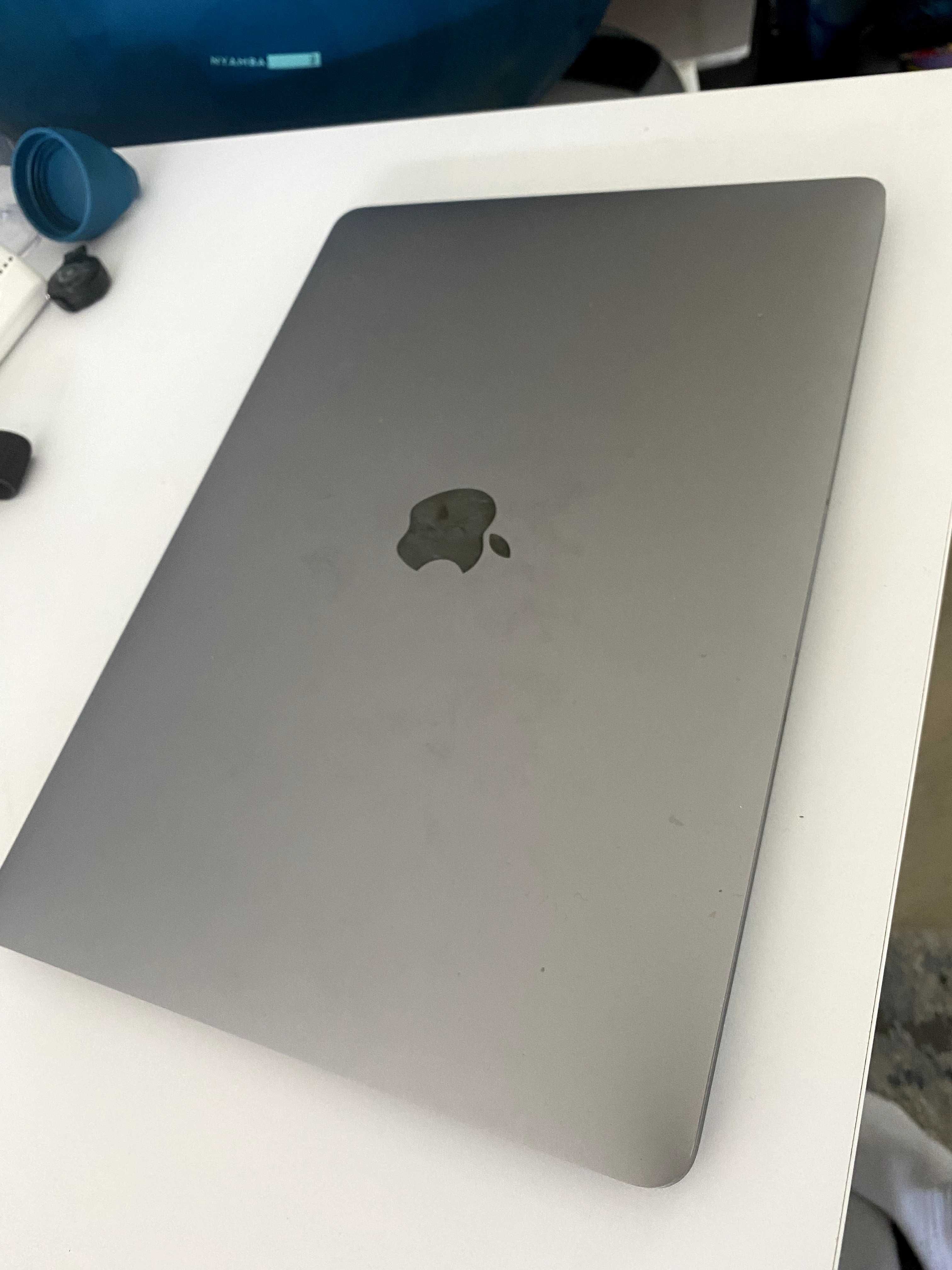 MacBook Pro 2017, 13", 8GB ram, 128GB pamięć
