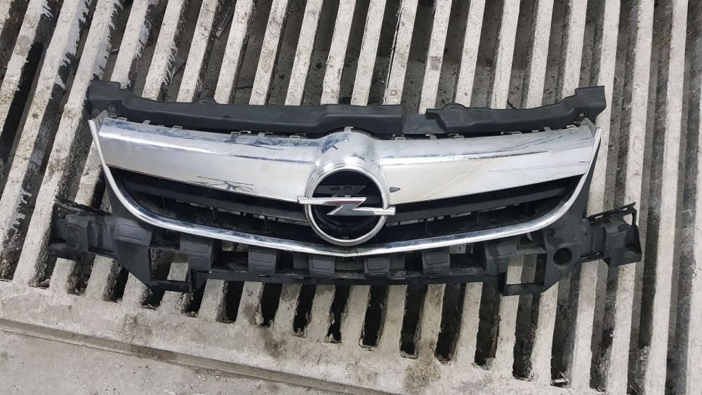 Grill atrapa emblemat opel signum vectra c lift po lifcie FL