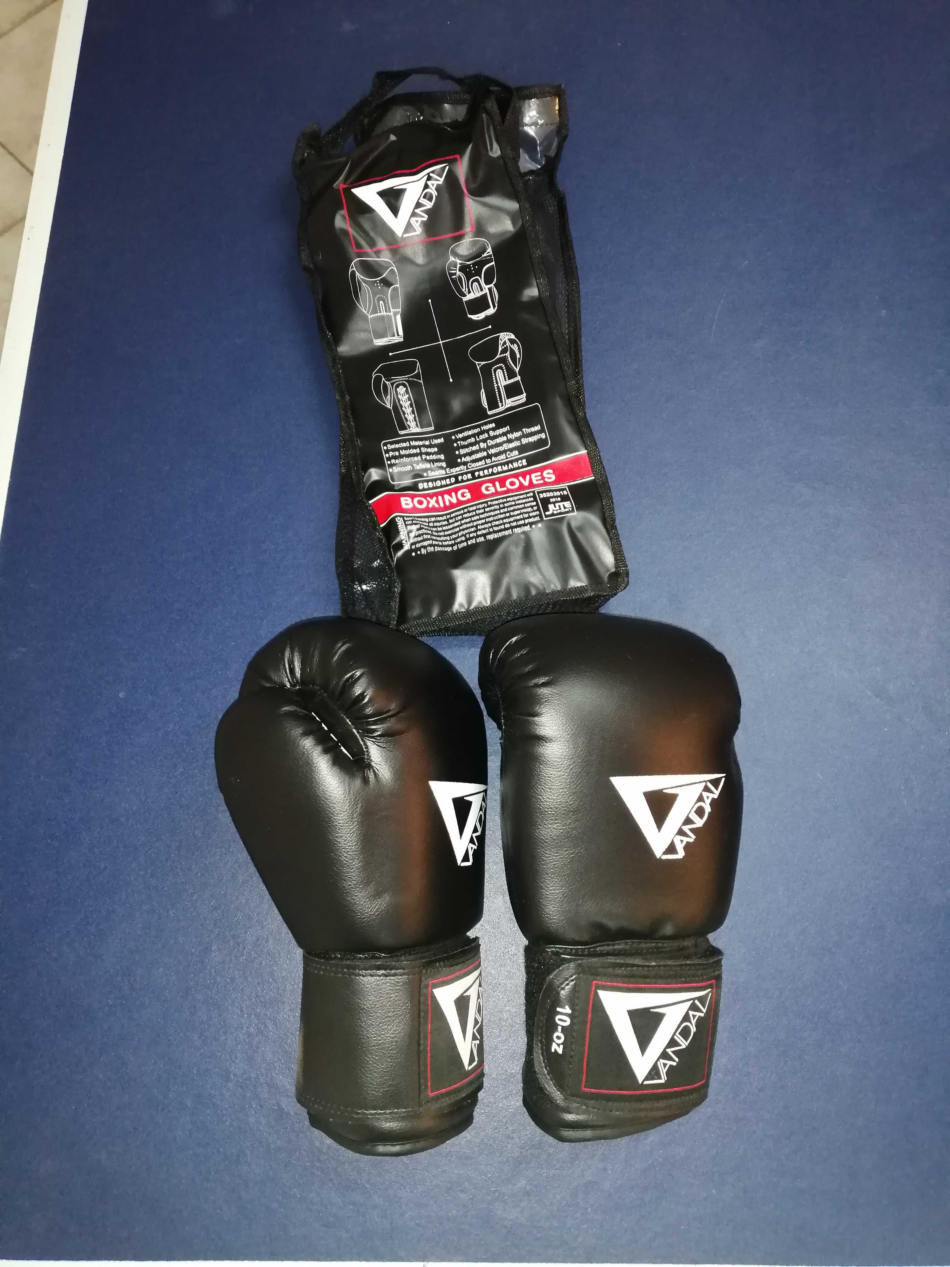 Material kick boxing