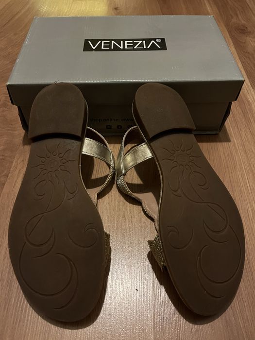 Jasno złote sandały Venezia rozm. 38