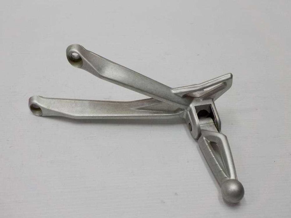 BENELLI TNT 899, ножка пассажира левая