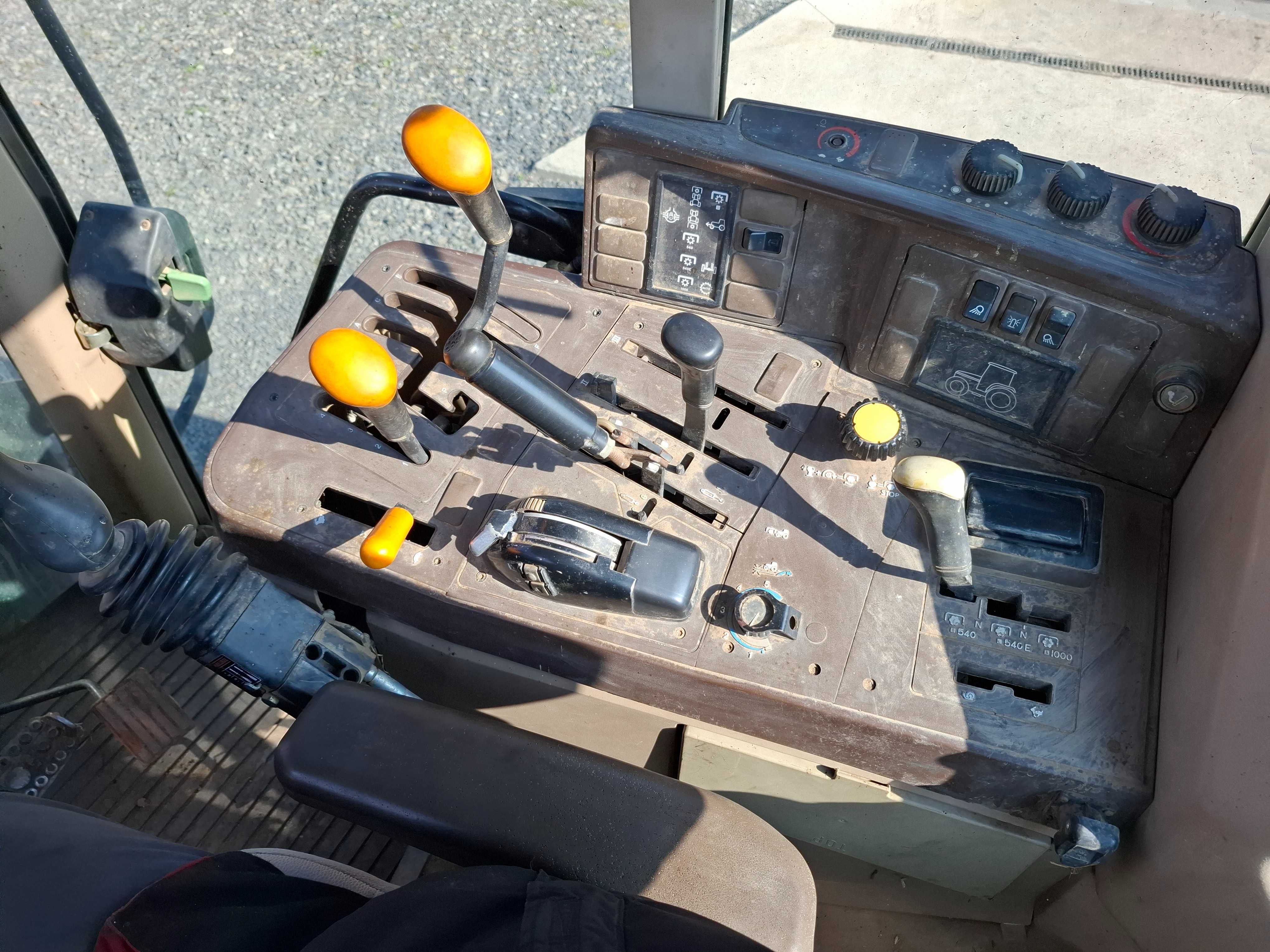 JOHN DEERE 6110, ładowacz, zaczepy
