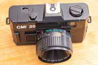 Maquina fotográfica de película de 35mm, marca CMI 35.
