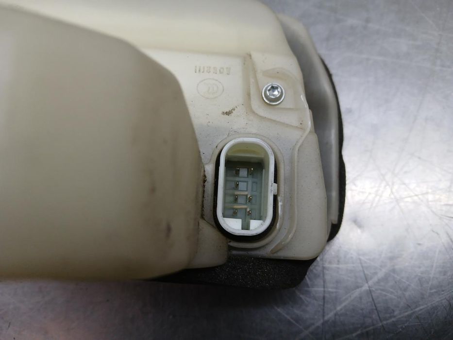 Fechadura / fecho porta trás direito TESLA Model 3 (5YJ3)