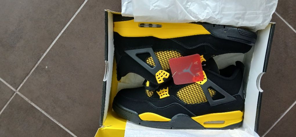 Sapatilhas Novos Air Jordan 4 Retro Thunder  N°47