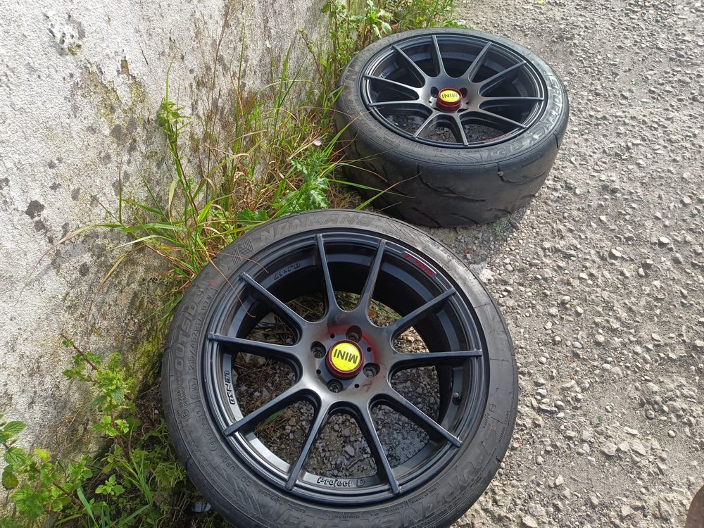 Vendo jantes 17 com furacao 4x100