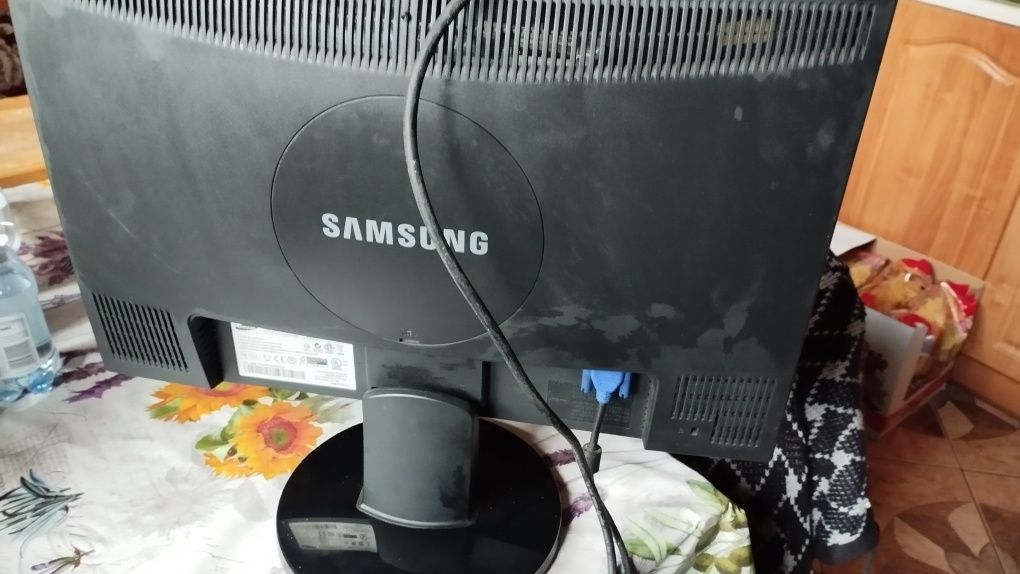Monitor 22 cale Samsung sprawny