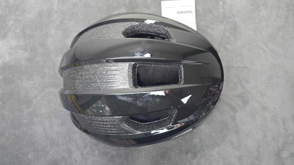 Lekki Kask rowerowy UVEX RISE all black rozmiar 52-56cm