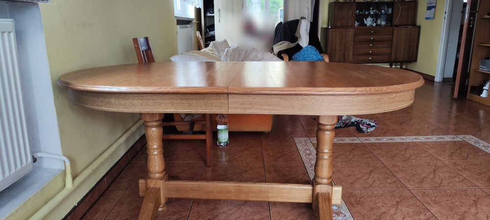 stół drewniany, rozkładany