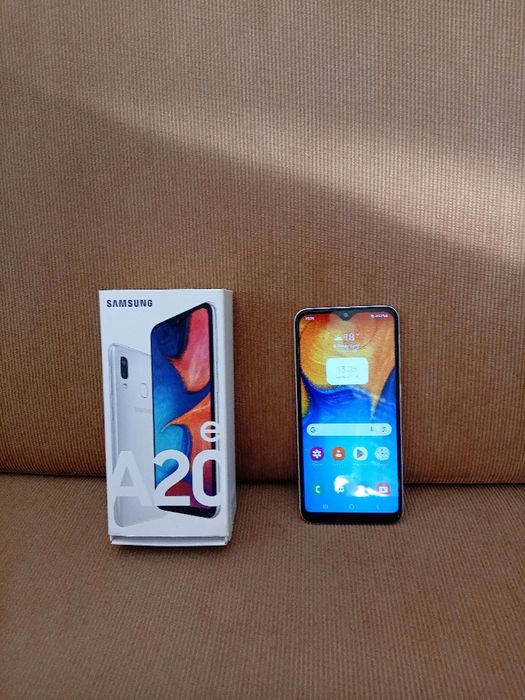 Telemóvel Samsung A20e